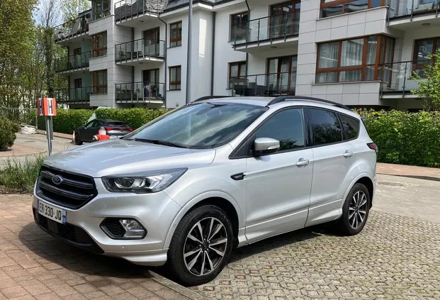 sopot Ford Kuga cena 63000 przebieg: 105000, rok produkcji 2017 z Sopot